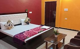 Atulyam Stays Vrindavan